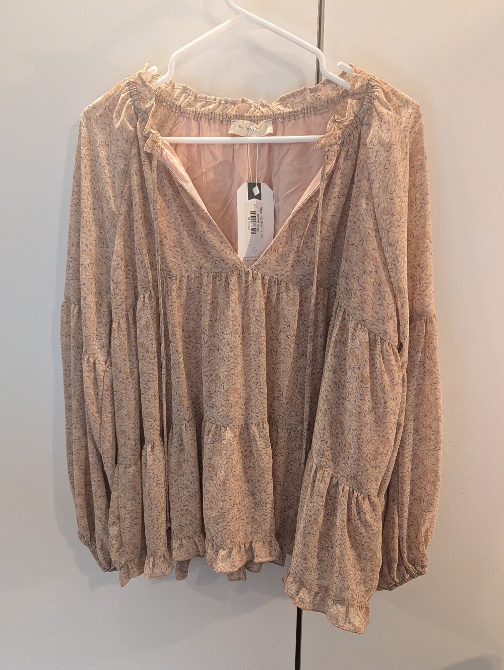 By Together Woman's Large Boho Ruffle Peasant Blouse - Light Beige Floral NWT